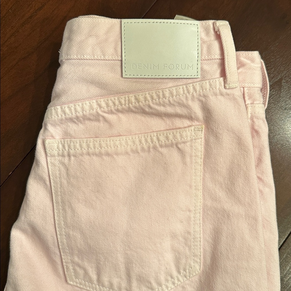 ARITZIA‘S Denim Forum Light Pink Jean Shorts Frayed Hem Mid-Thigh